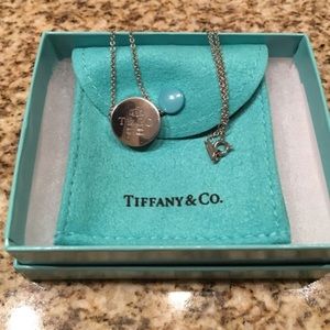 [Tiffany] T & Co circle pendant
